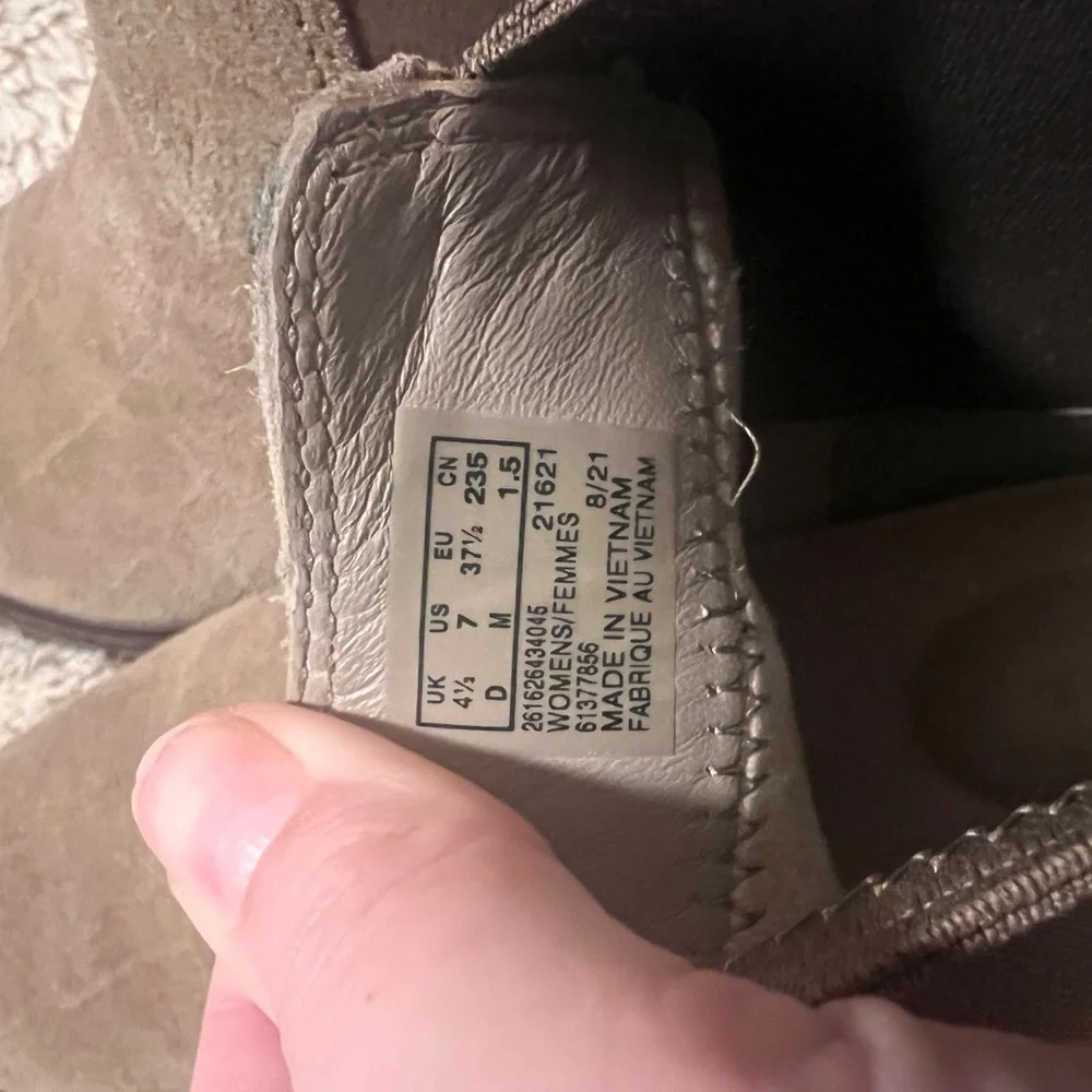 Clarks classic comfortable